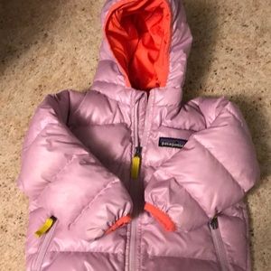 Patagonia down coat 12-18 months, lavender